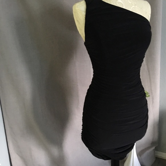 Little Black Dress - Picture 3 of 4